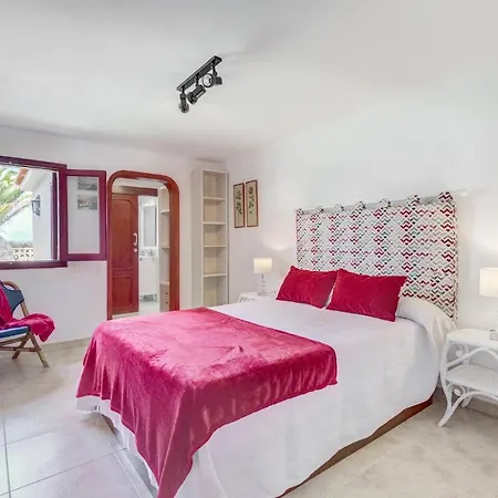 Amplio Chalet En Con Jardin Y Vista Al Mar * Palm-mar
